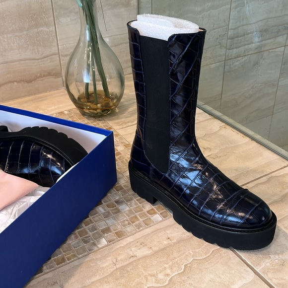 Stuart Weitzman Presley combat boot in midnight blue- printed croc, 8N New! 🎆 - Picture 2 of 11